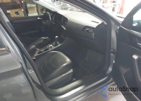 2019 Volkswagen Jetta 1.4T Sel Premium z USA, uszkodzony, nr VIN 3VWG57BU9KM103519